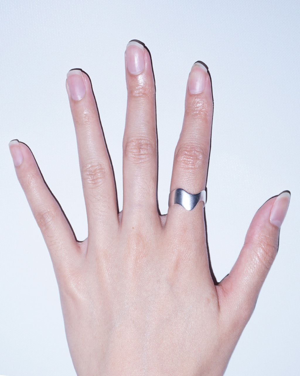 Mage Ring - Silver - Hand Model - Front View