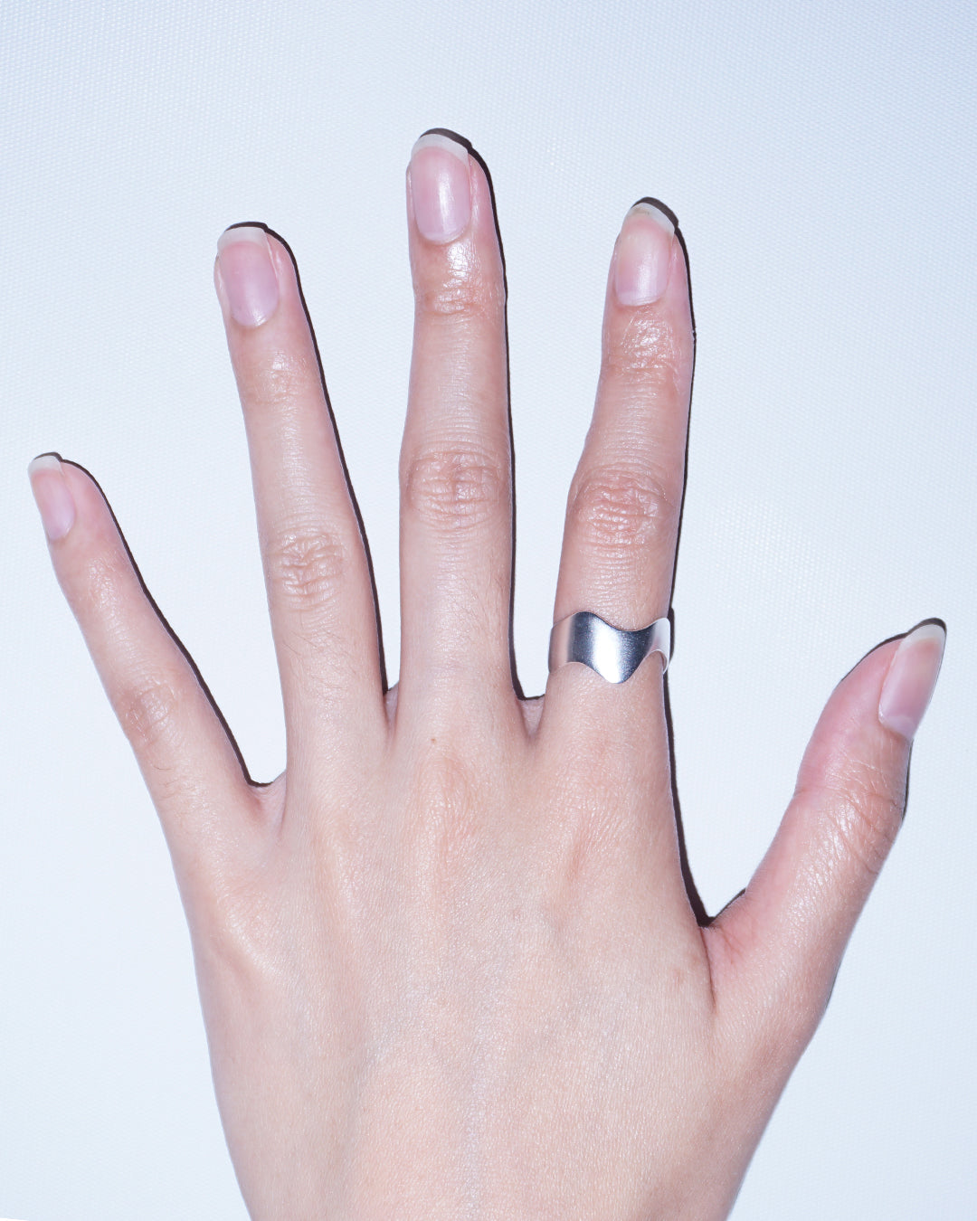 Mage Ring - Silver - Hand Model - Front View